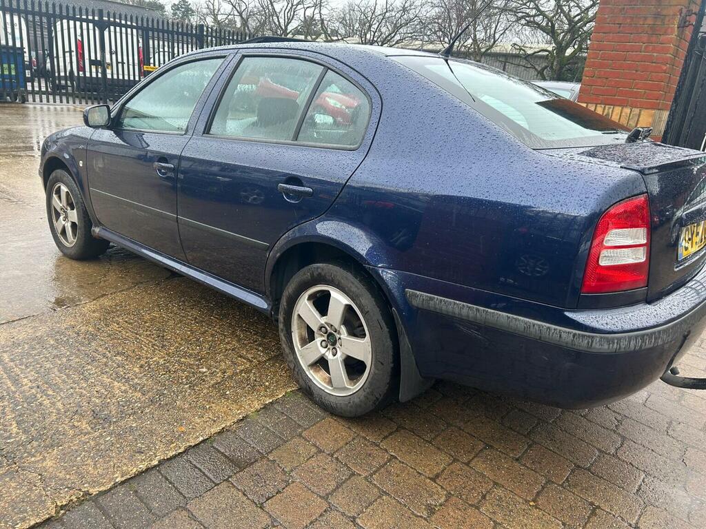 Skoda Octavia Hatchback Silver #3