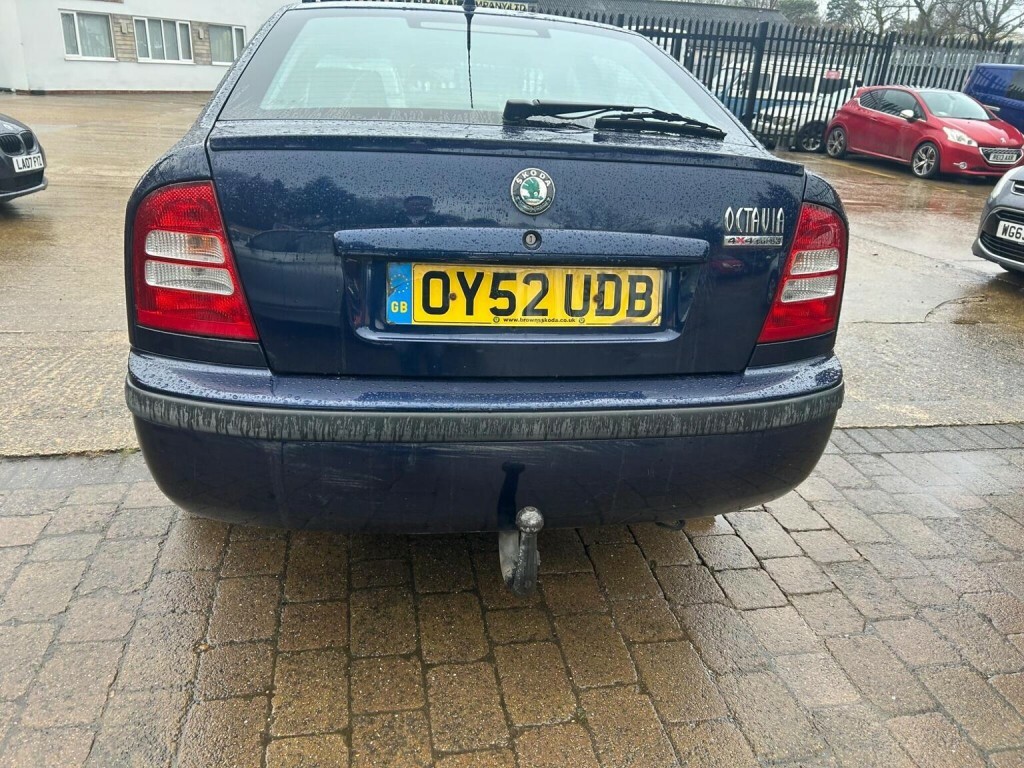 Skoda Octavia Hatchback Silver #13