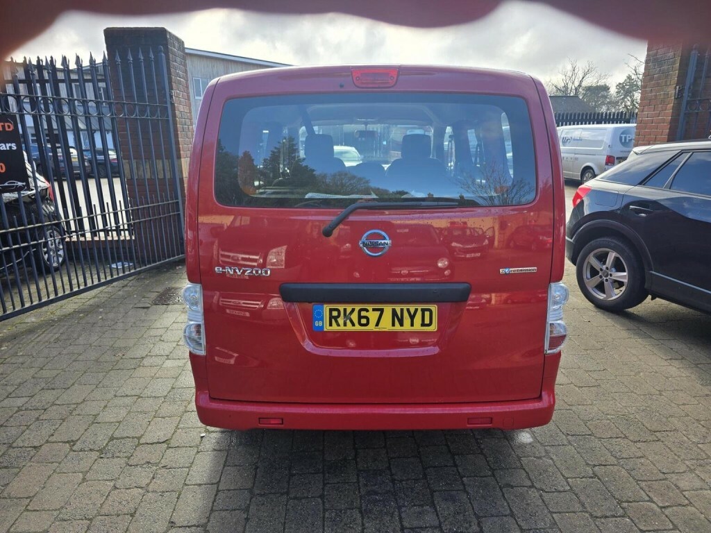 Nissan e-NV200 Panel Van White #32