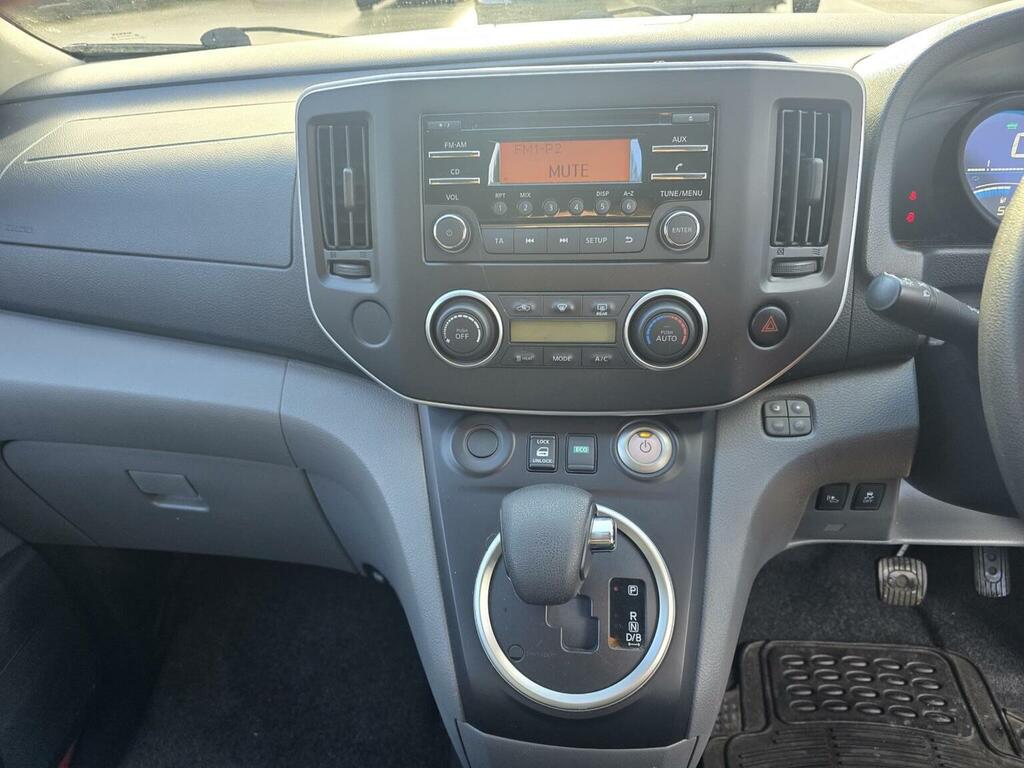 Nissan e-NV200 Panel Van White #10