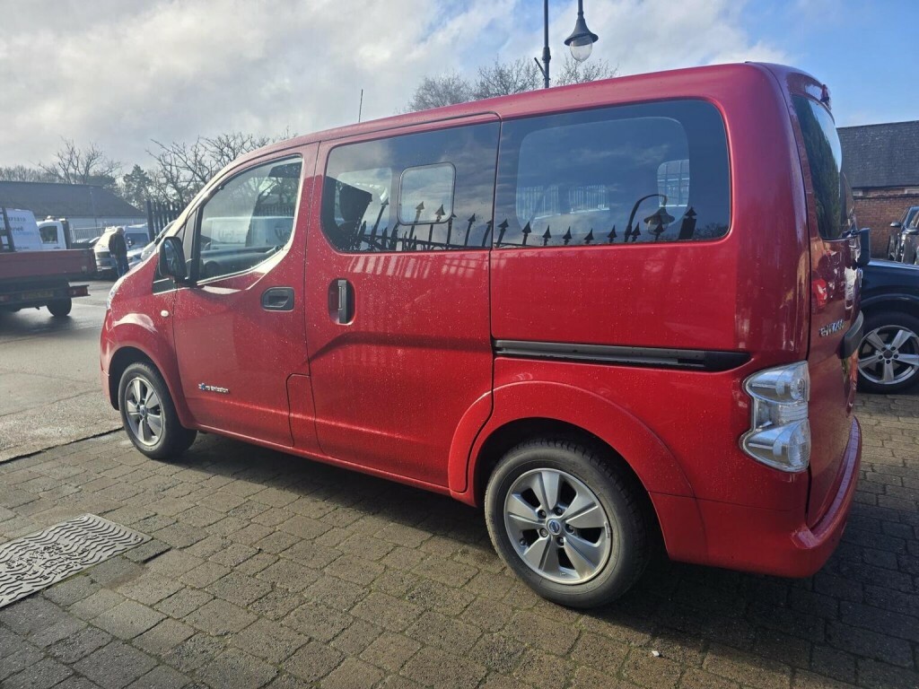 Nissan e-NV200 Panel Van White #31