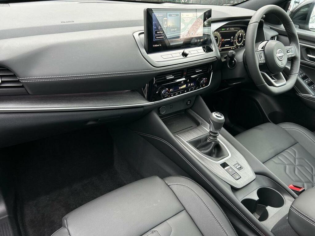 Nissan Qashqai 1.3 Dig-t Mhev Tekna Euro 6 Ss PF75HHO Silver #2