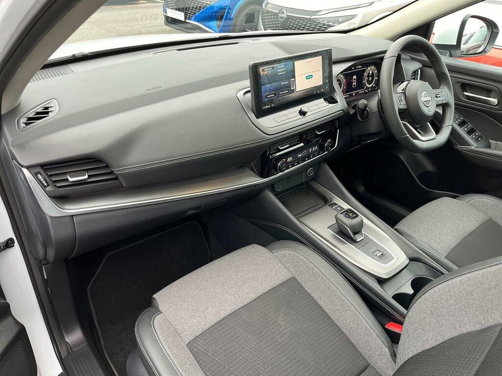 Nissan Qashqai 1.3 Dig-t Mhev N-connecta Suv Hybrid Xt White #2