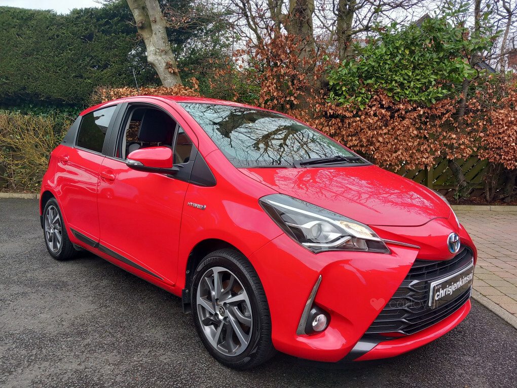 Toyota Yaris Y20 Vvt-i Hev Cvt 