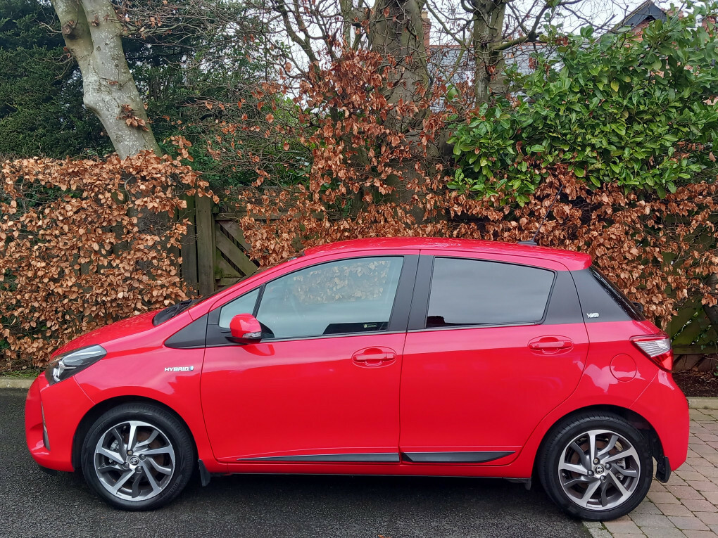 Toyota Yaris Y20 Vvt-i Hev Cvt RRZ5250 #6