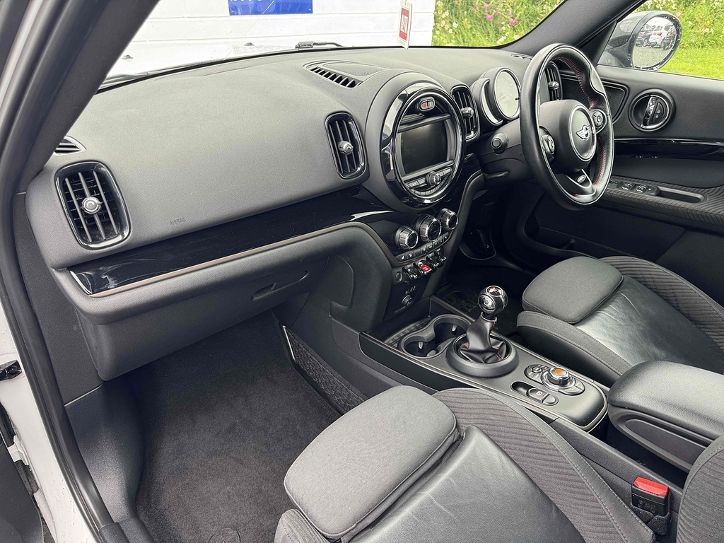 Mini Countryman Cooper White #6