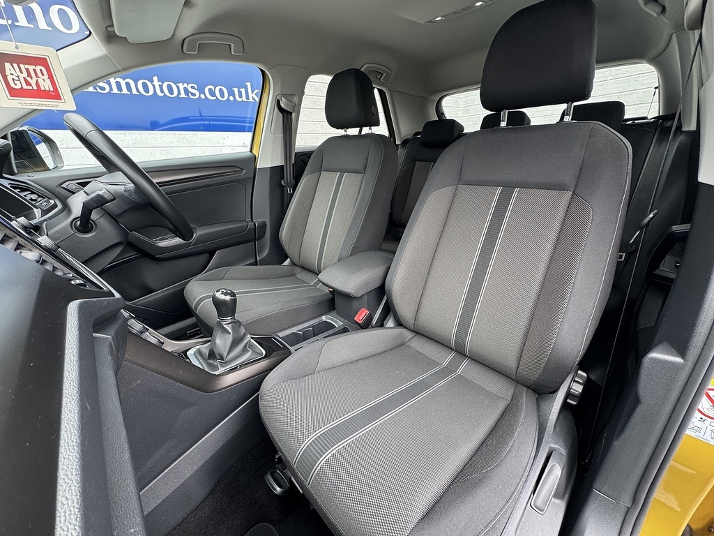 Volkswagen T-Roc Tsi Evo Design DA68FMZ Yellow #3