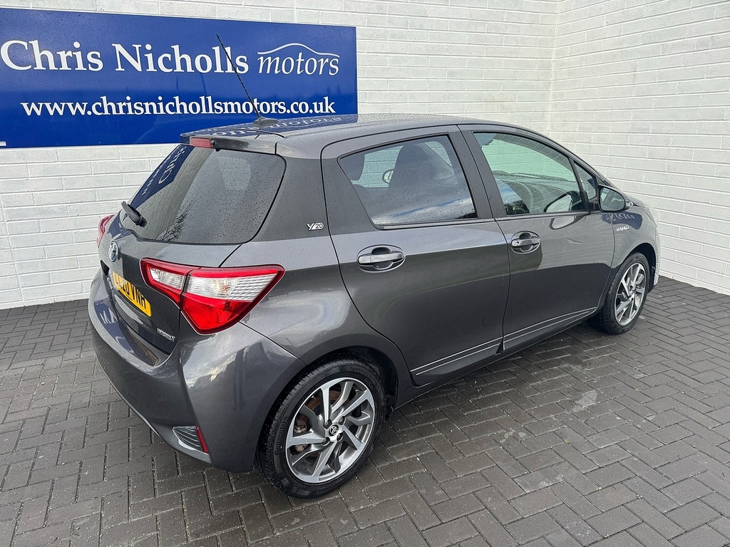 Toyota Yaris Vvt-h Y20 Bi-tone LL20VNH Grey #2