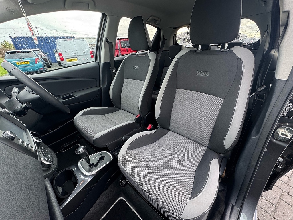 Toyota Yaris Vvt-h Y20 Bi-tone LL20VNH Grey #6