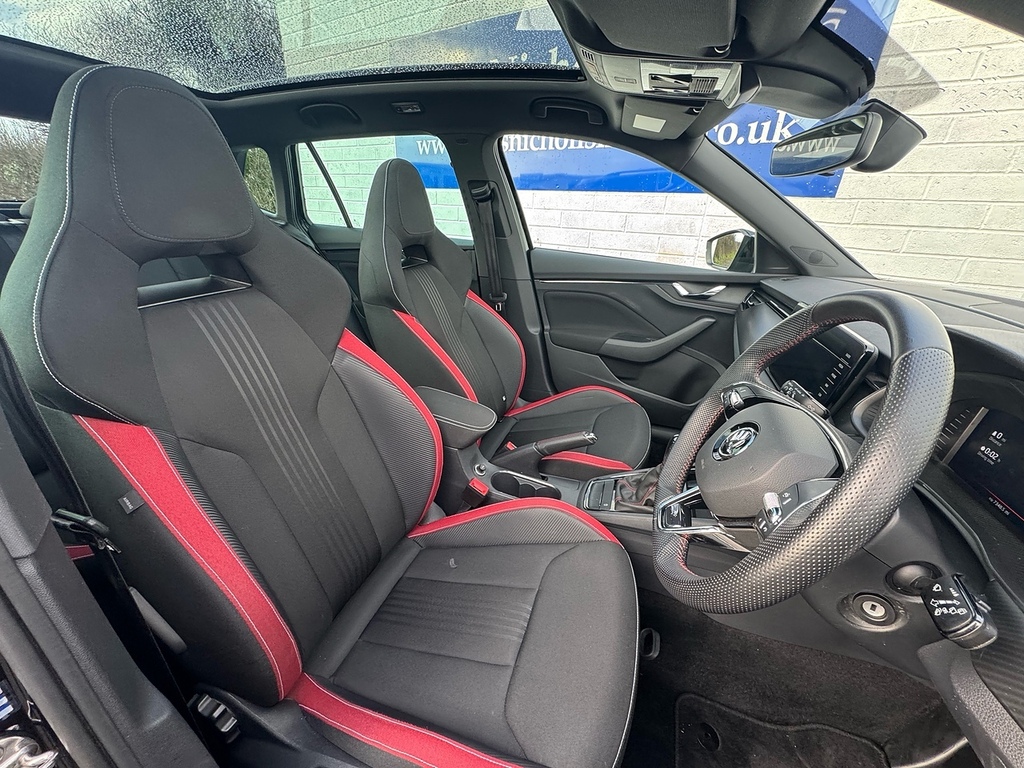 Skoda Kamiq Tsi Act Monte Carlo MT72OYK Black #5