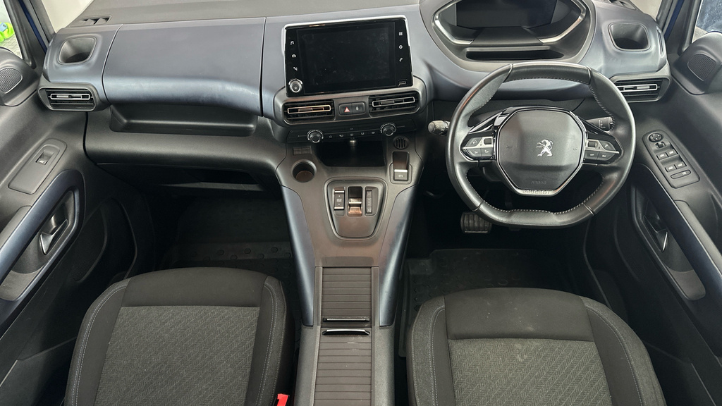 Peugeot e-Rifter Hatchback Blue #17