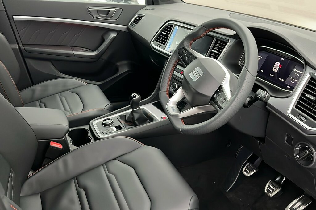 Seat Ateca Fr Black Edition 1.5 Ecotsi 150 6-Speed Man White #6
