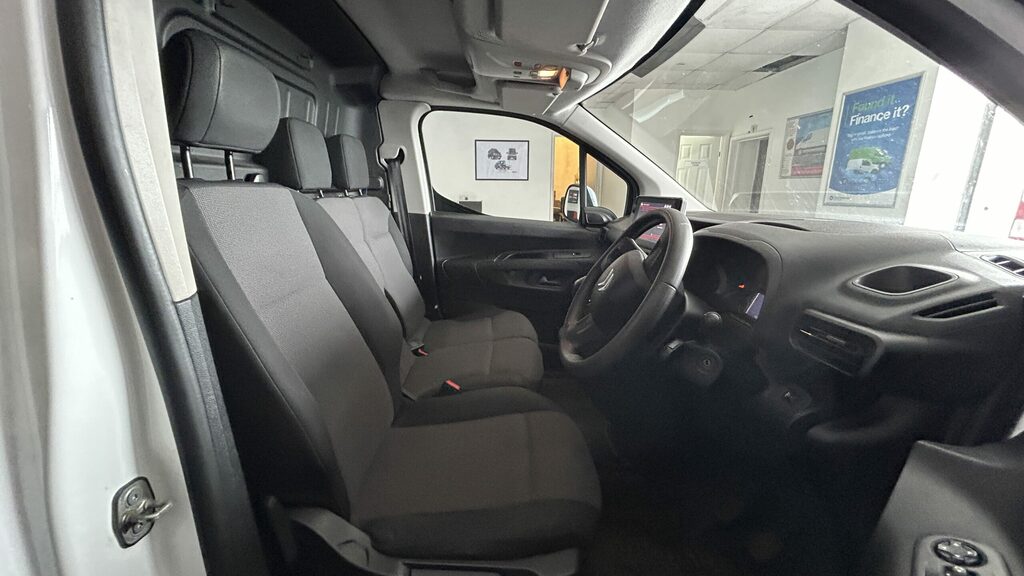 Citroen Berlingo Citroen Berlingo 2019 SK69SVP White #2