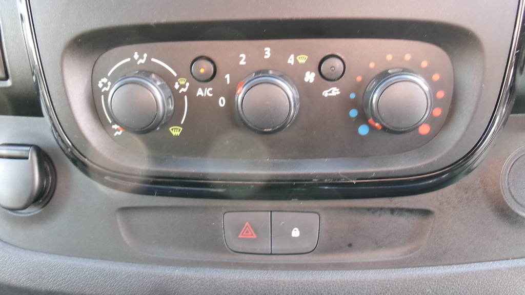 Vauxhall Vivaro Vauxhall Vivaro 2016 KY66HDF Grey #4