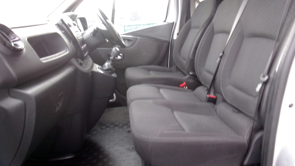 Vauxhall Vivaro Vauxhall Vivaro 2018 VO68VSE Silver #5