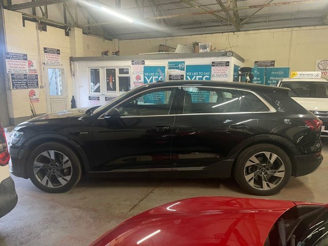 Audi E-tron Sport Suv MF71YNL Black #3