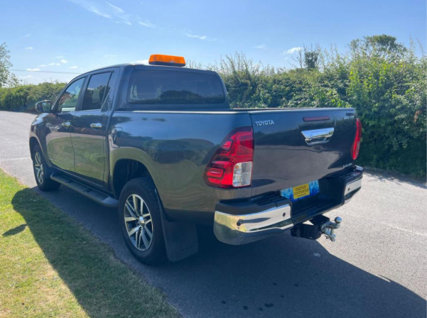 Toyota HILUX 2.4 D-4d Invincible 4Wd 52,546 Mil #3