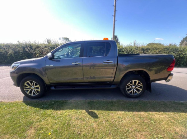 Toyota HILUX 2.4 D-4d Invincible 4Wd 52,546 Mil #4