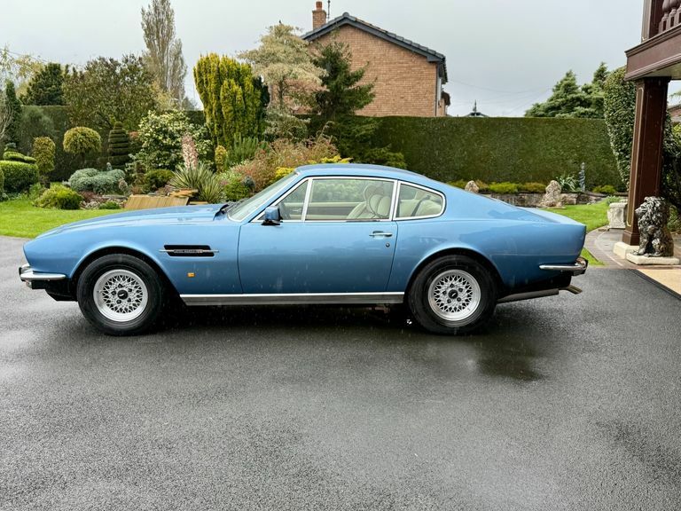 Aston Martin V8 Coupe Blue #4