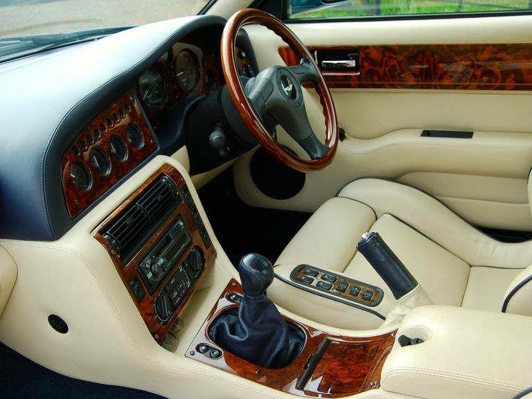 Aston Martin V8 Coupe Blue #8