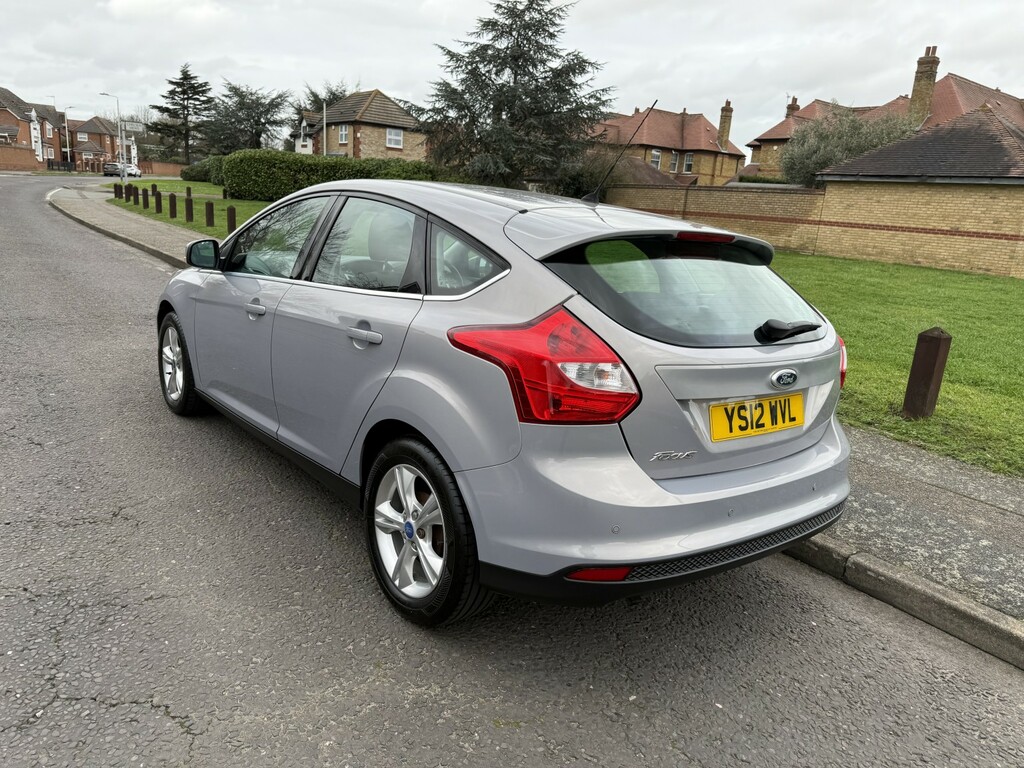 Ford Focus Hatchback 1.6 Zetec 2012 YS12WVL Silver #4