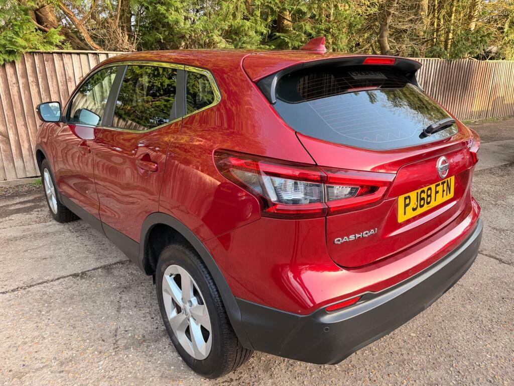 Nissan Qashqai 1.3 Dig-t Acenta Premium Euro 6 S S PJ68FTN Red #4