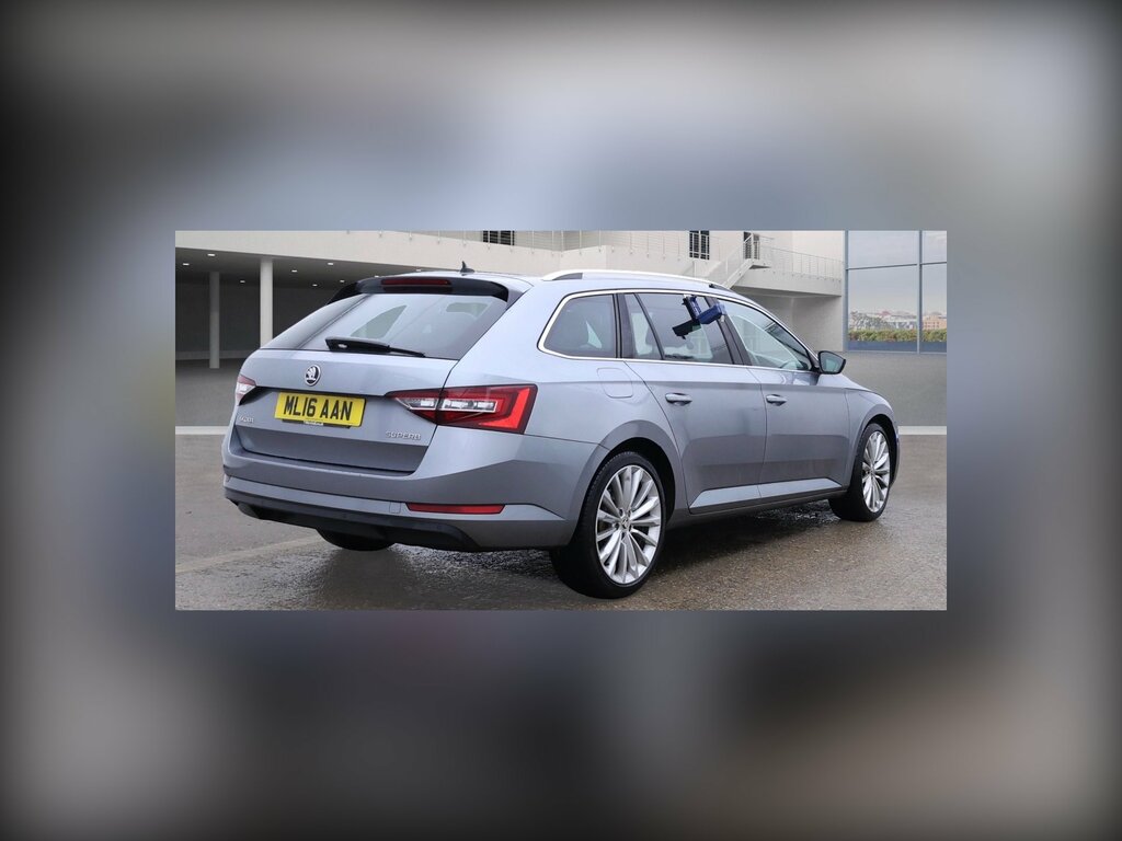 Skoda Superb 2.0 Tdi Se L Executive Estate Dsg ML16AAN Grey #4