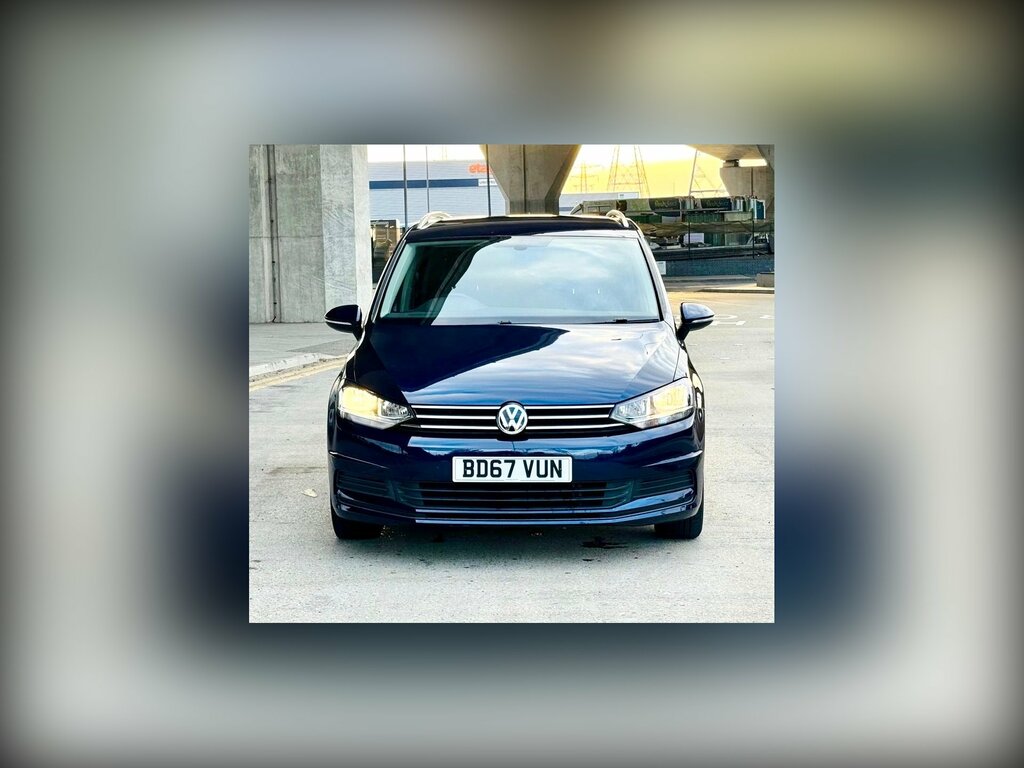 Volkswagen Touran Se Tdi Bluemotion Technology Dsg 5-Door Blue