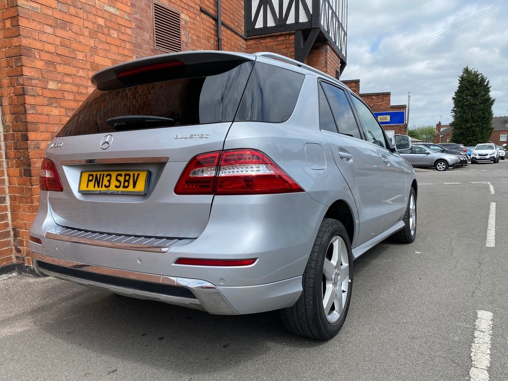 Mercedes-Benz M Class Ml350 Bluetec Amg Sport Silver #3