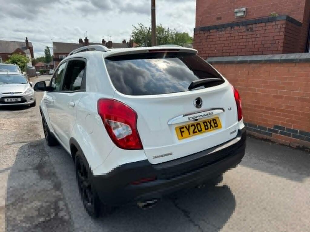 SsangYong Korando 2.2 D Le White #6