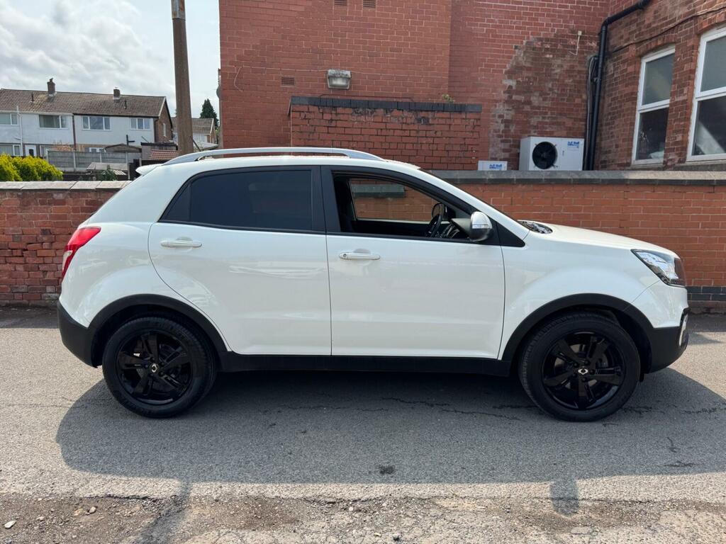 SsangYong Korando 2.2 D Le White #2