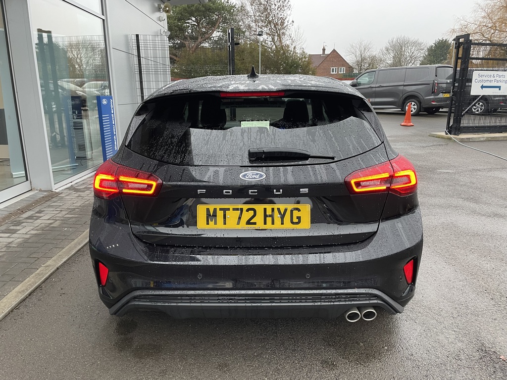 Ford Focus 1.5 Ecoblue St-line Vignale Black #5