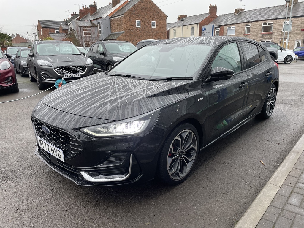 Ford Focus 1.5 Ecoblue St-line Vignale Black #3