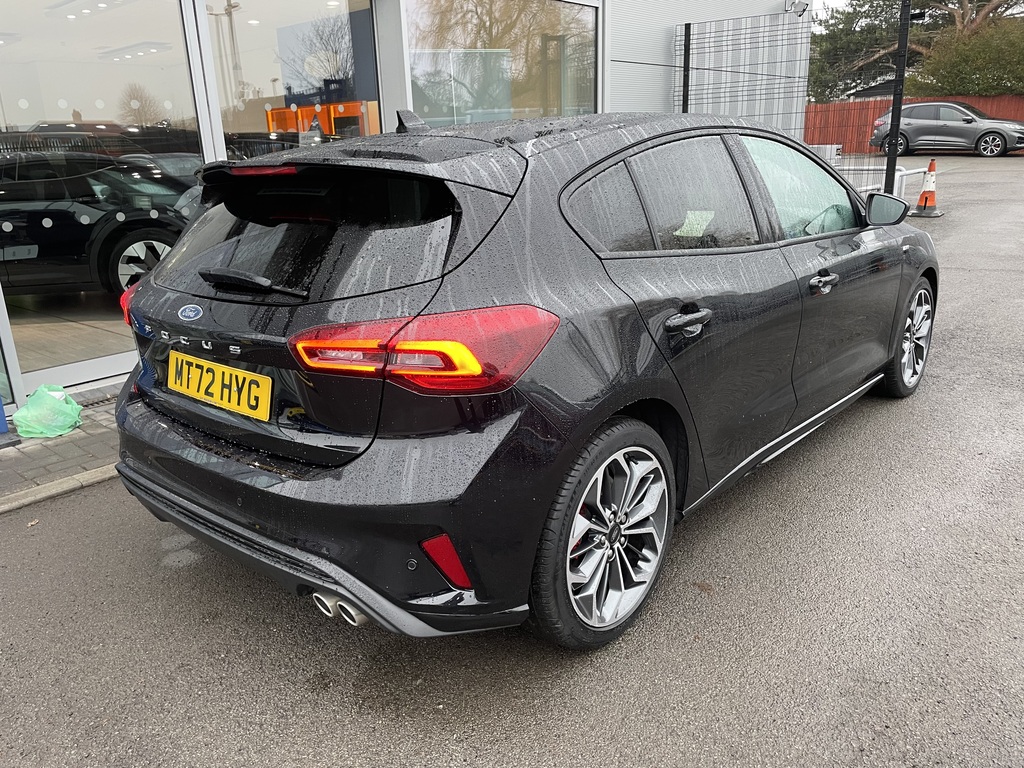 Ford Focus 1.5 Ecoblue St-line Vignale Black #6