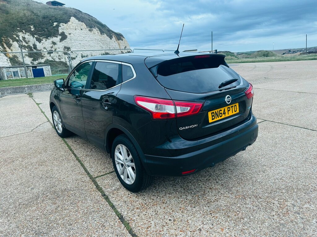 Nissan Qashqai 1.5 Dci Acenta Premium Suv 2Wd E BN64PTO Black #4