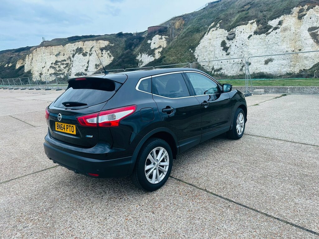 Nissan Qashqai 1.5 Dci Acenta Premium Suv 2Wd E BN64PTO Black #6