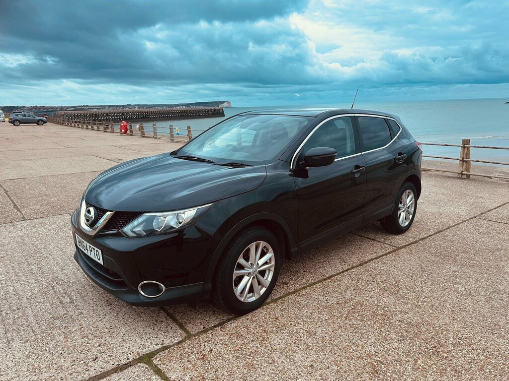 Nissan Qashqai 1.5 Dci Acenta Premium Suv 2Wd E BN64PTO Black #2