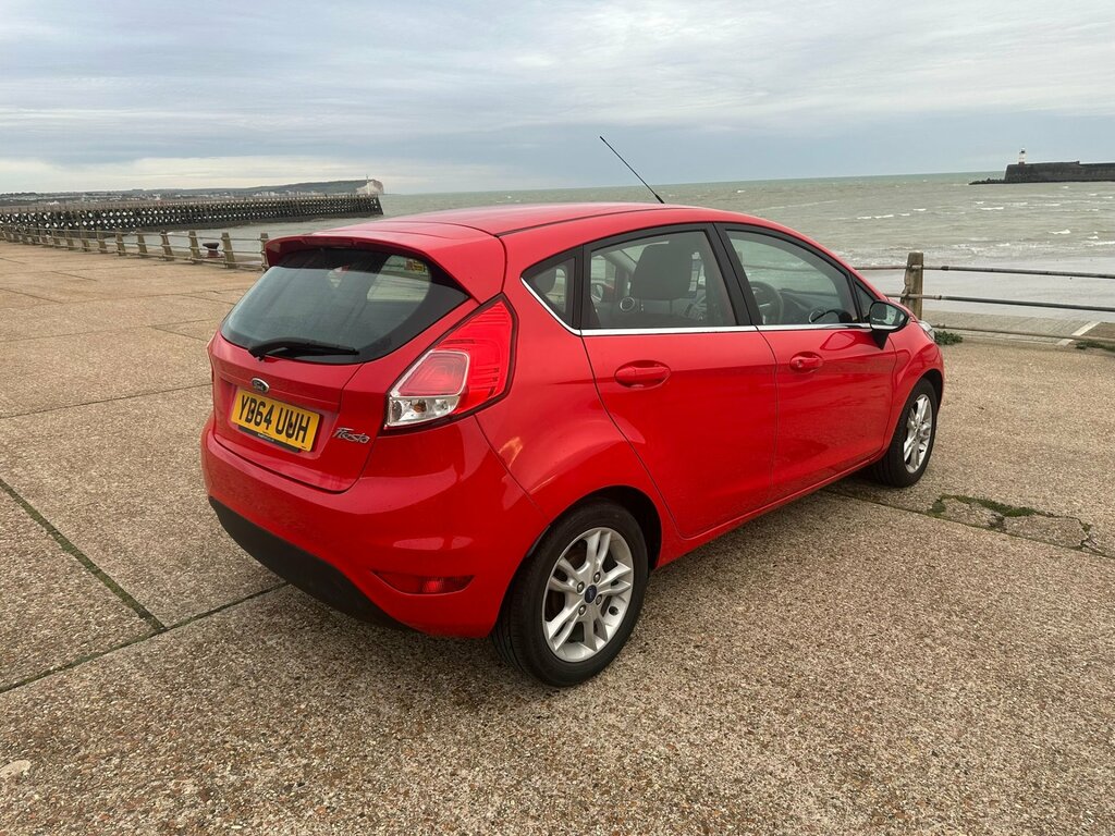 Ford Fiesta 1.25 Zetec Hatchback Euro 5 82 YD64UUH Red #6