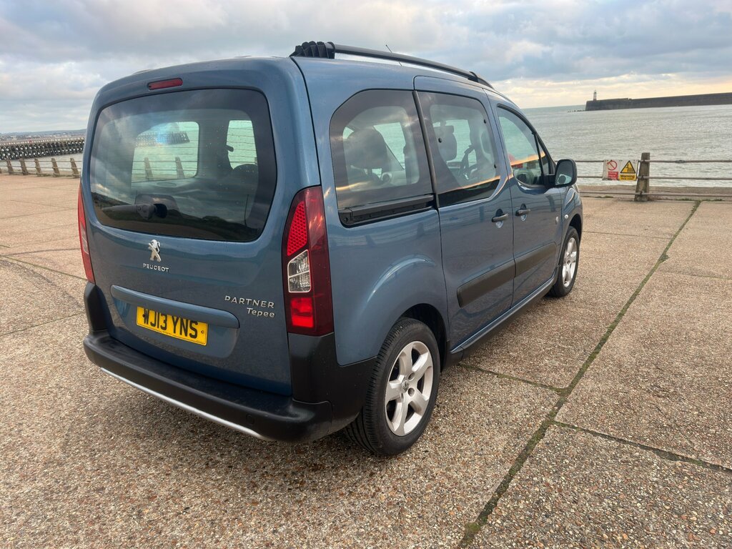 Peugeot Partner Tepee 1.6 Hdi Tepee Outdoor Mpv 135 G WJ13YNS Blue #6