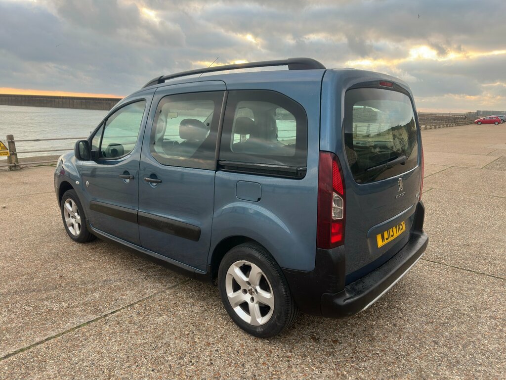 Peugeot Partner Tepee 1.6 Hdi Tepee Outdoor Mpv 135 G WJ13YNS Blue #4