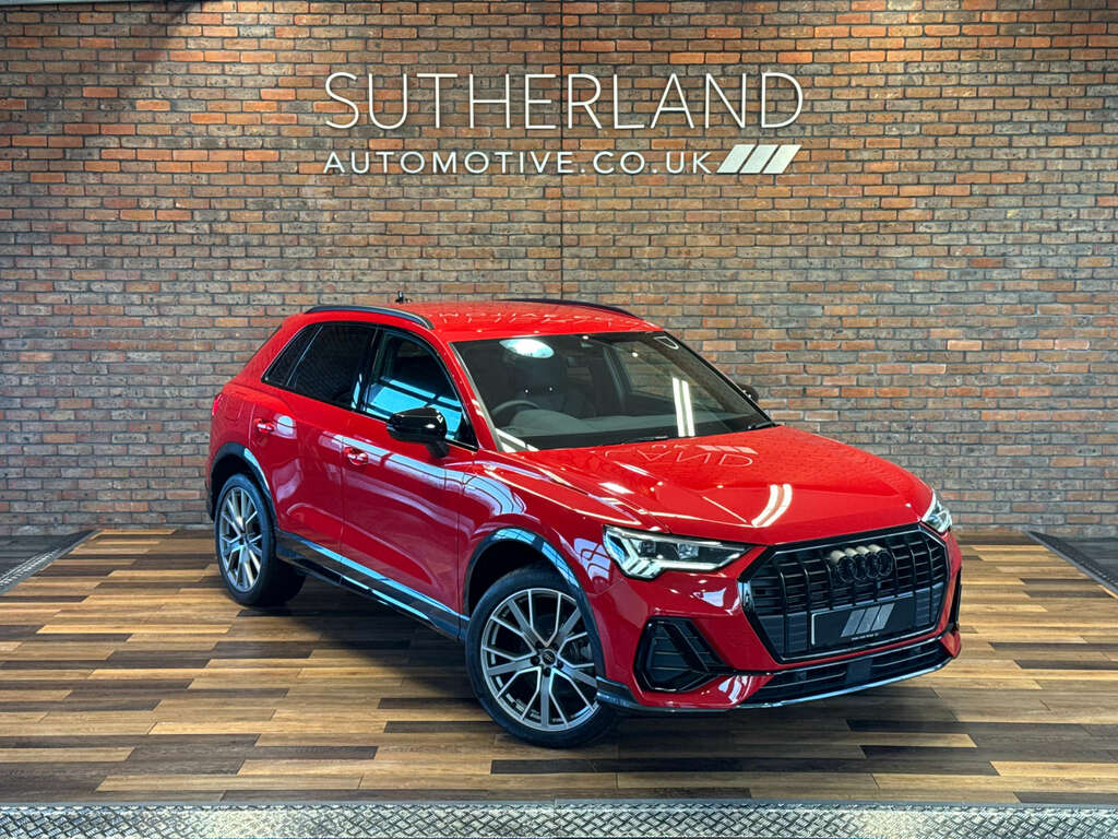 Audi Q3 1.5 Q3 Black Edition 35 Tfsi Mhev Red #2