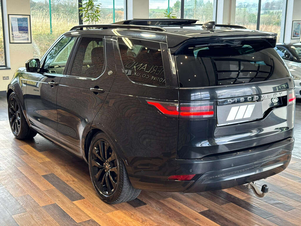 Land Rover Discovery 3.0 Discovery R-dynamic Se D Mhev 4Wd GV22LGK Black #5