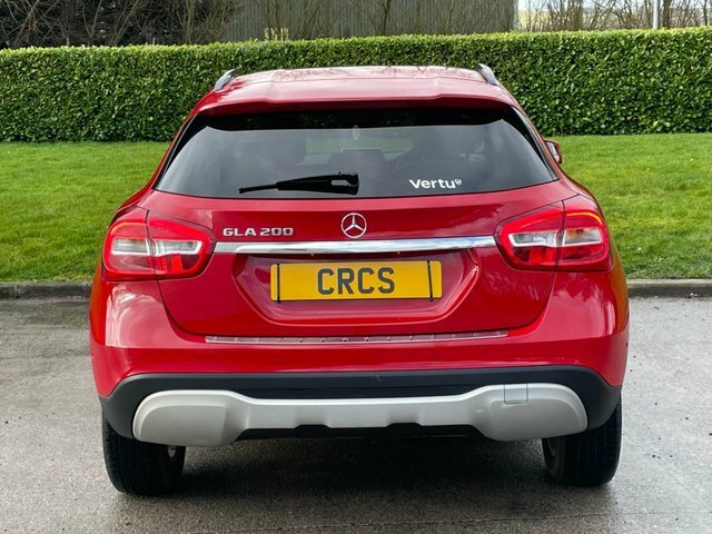 Mercedes-Benz GLA Class 1.6 Gla200 Se Executive Suv Eu Red #6
