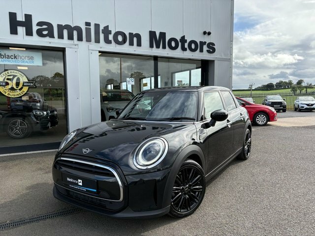 Mini Hatch 1.5 Cooper Exclusive Hatchback Steptron Black