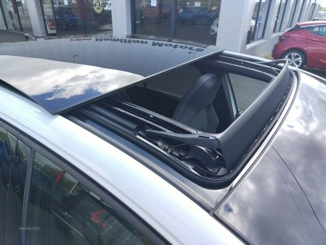 Volkswagen Golf 2.0 Tdi Gtd Dsg Euro 6 200 Ps BVZ2747 White #2