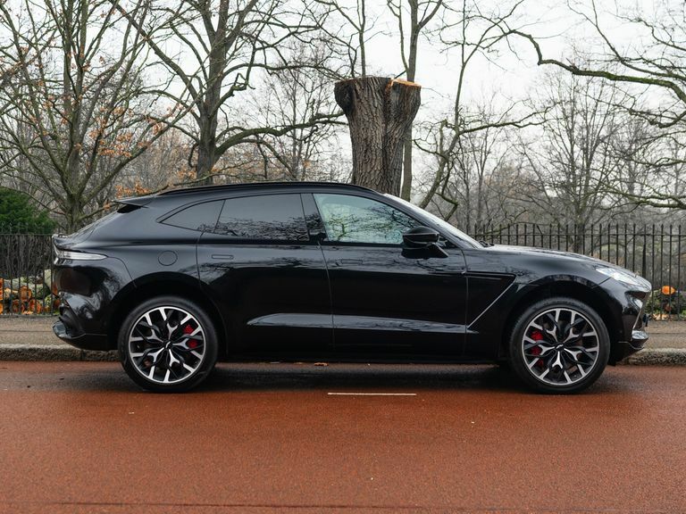Aston Martin DBX V8 550 Touchtronic LJ71XGY Black #6