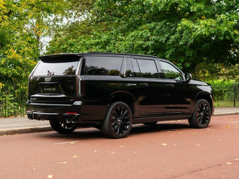 Cadillac Escalade Sport Platinum V Series Black #4