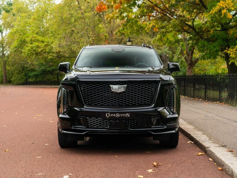 Cadillac Escalade Sport Platinum V Series Black #2