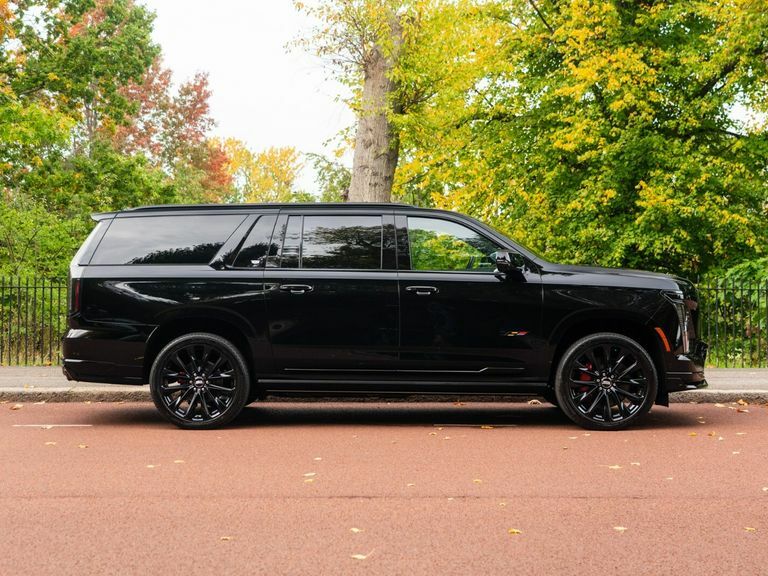 Cadillac Escalade Sport Platinum V Series Black #3