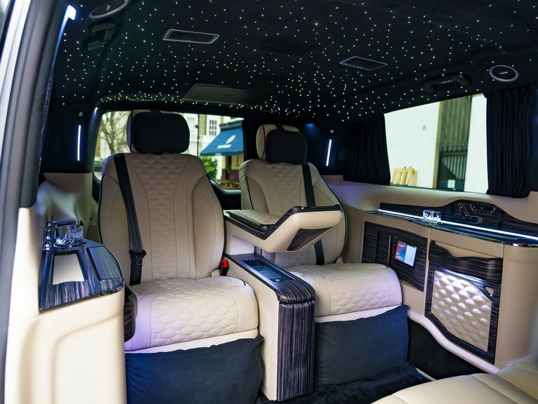Mercedes-Benz V Class V220 D Amg Line 9G-tronic Extra Long Silver
